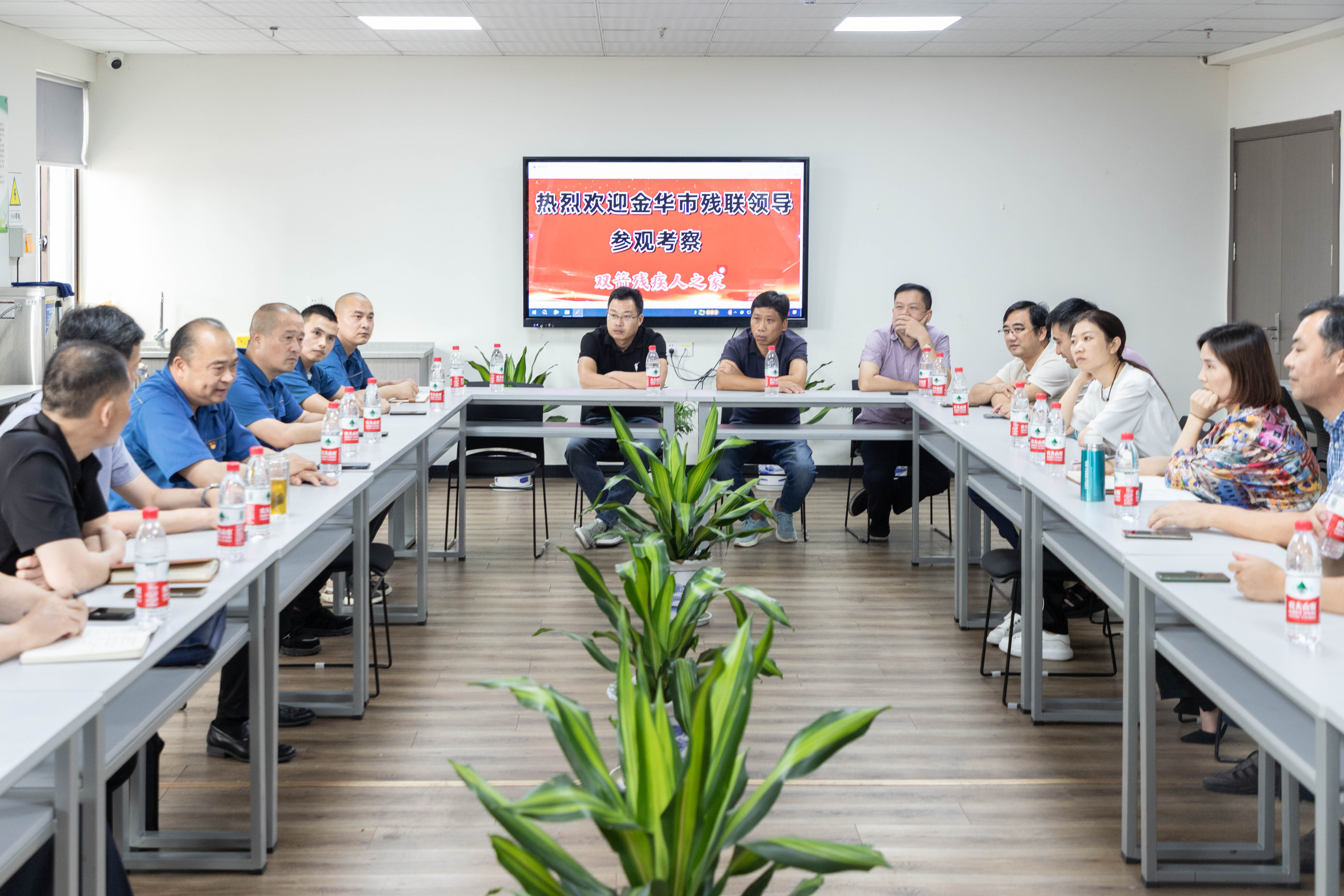 金华市残联副理事长金宝银一行莅临杏彩体育股份